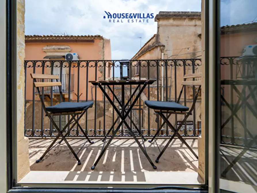 Immagine 5 di Appartamento in vendita  in via cavour a Noto