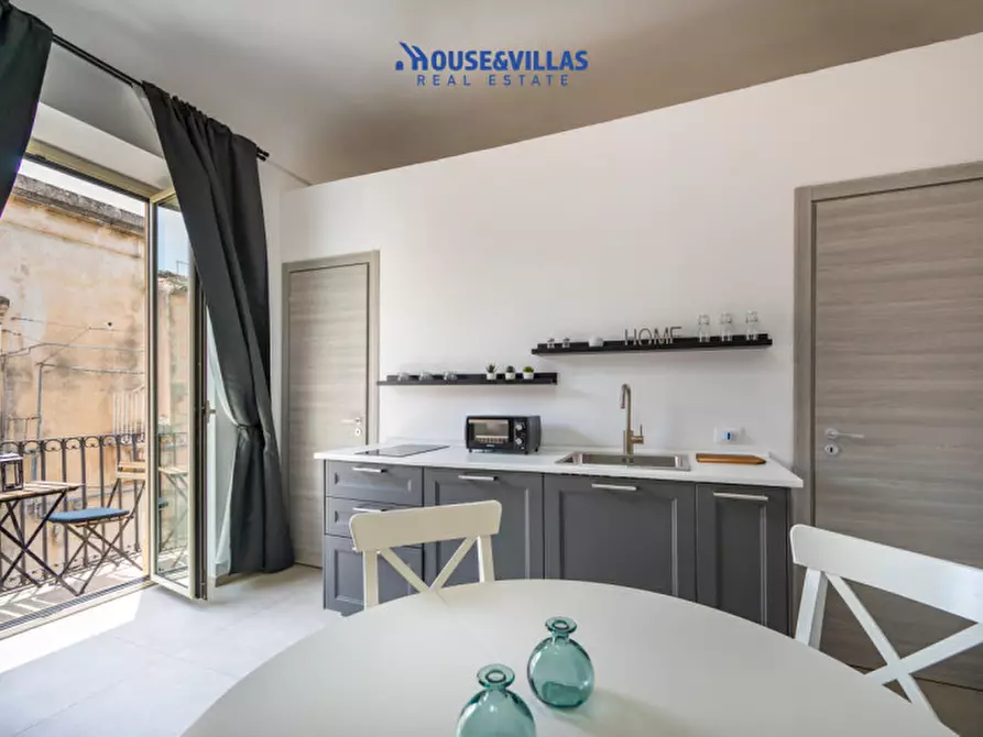 Immagine 7 di Appartamento in vendita  in via cavour a Noto