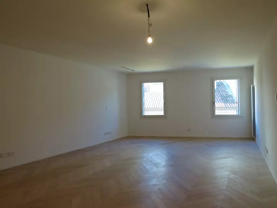 Immagine 4 di Appartamento in vendita  a Padova