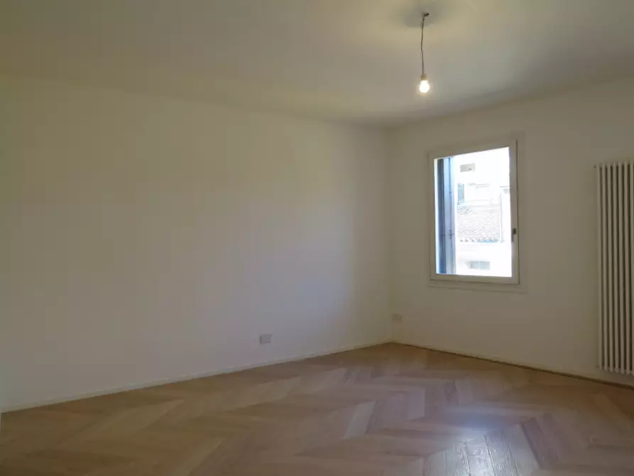 Immagine 10 di Appartamento in vendita  a Padova