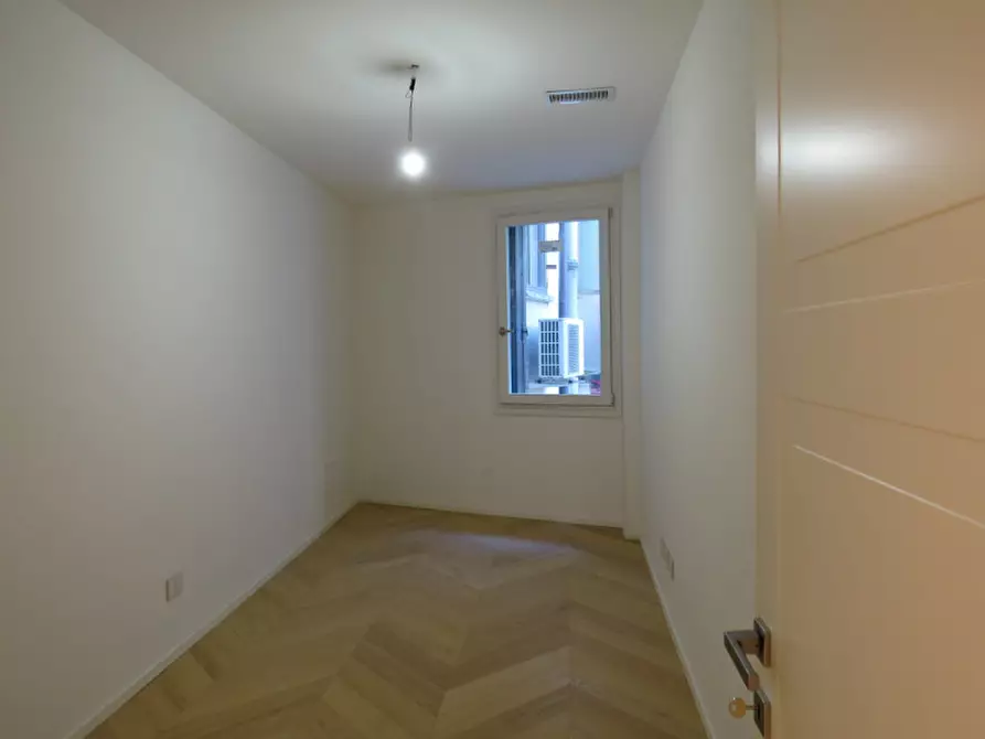Immagine 17 di Appartamento in vendita  a Padova