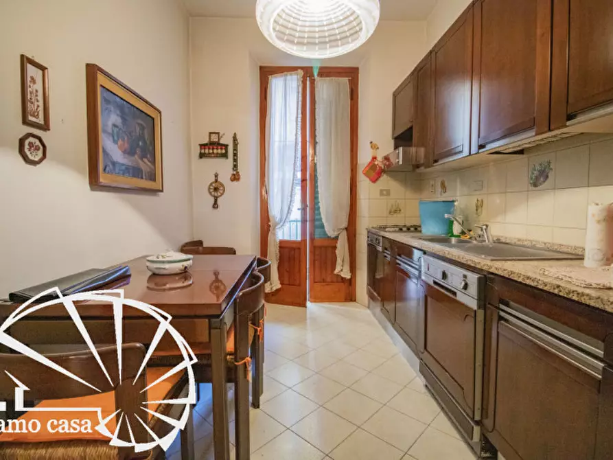 Immagine 3 di Casa indipendente in vendita  a Prato