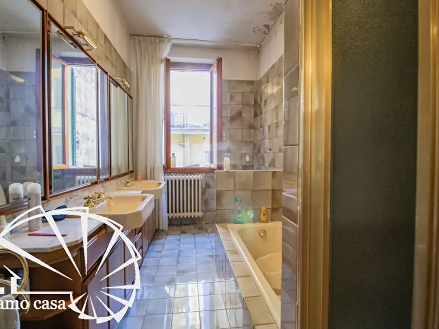 Immagine 19 di Casa indipendente in vendita  a Prato