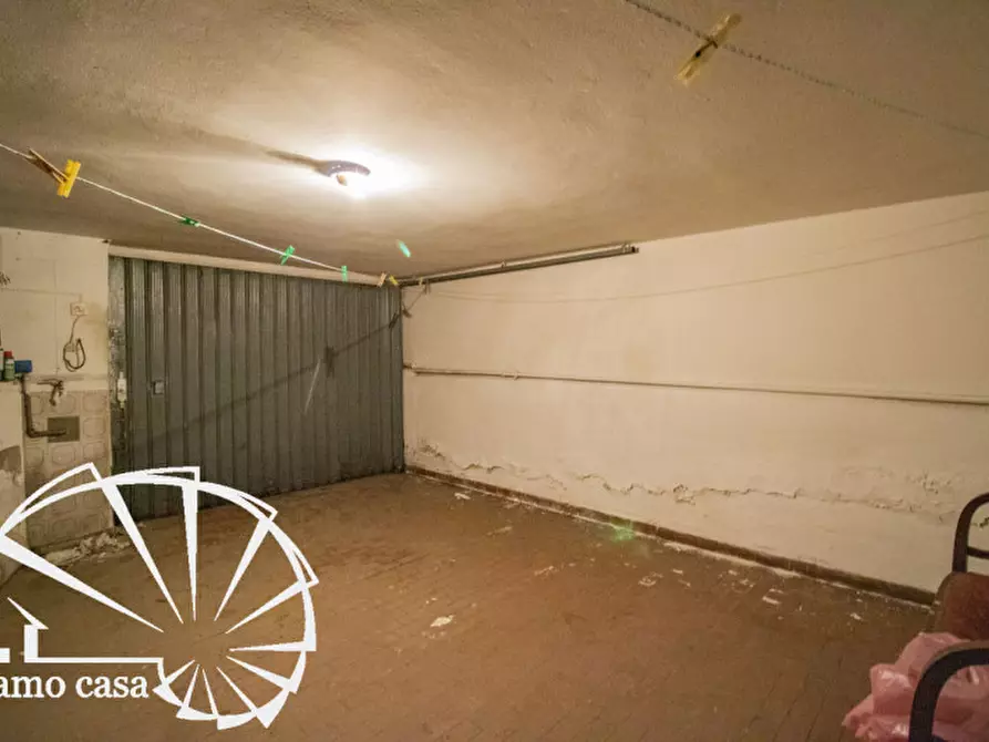 Immagine 22 di Casa indipendente in vendita  a Prato