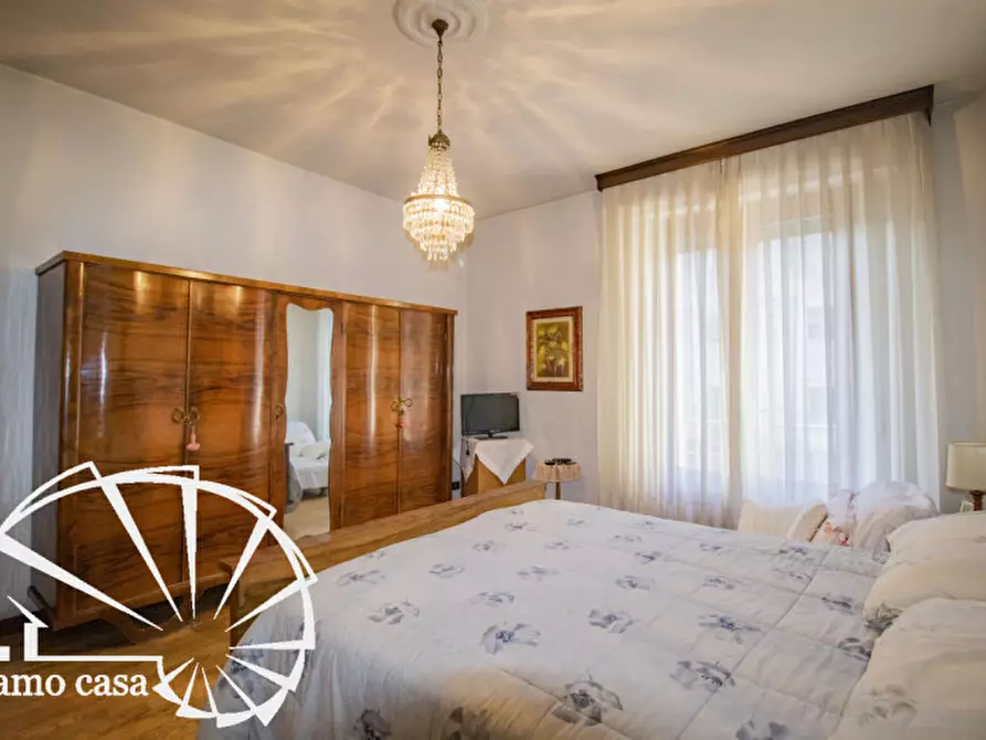 Immagine 23 di Casa indipendente in vendita  a Prato