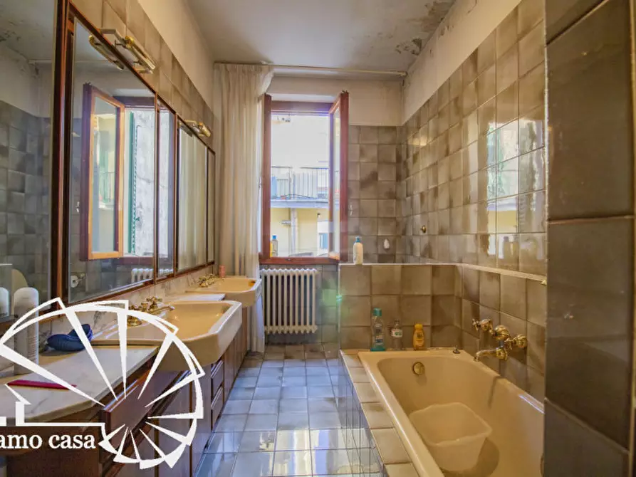 Immagine 24 di Casa indipendente in vendita  a Prato