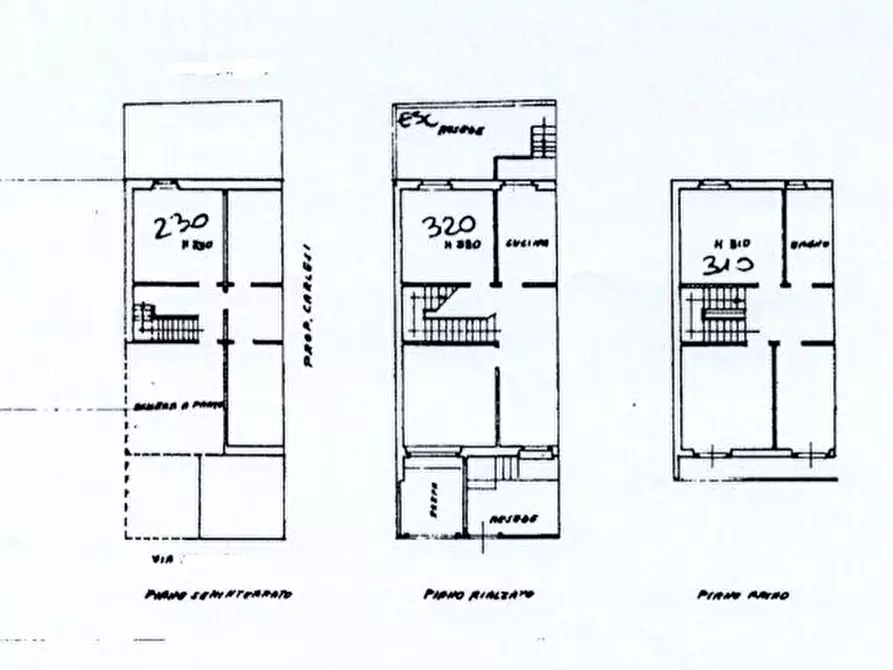 Immagine 25 di Casa indipendente in vendita  a Prato