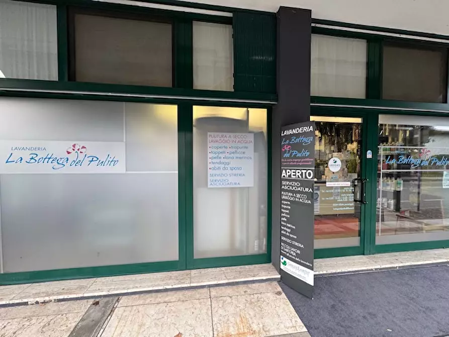 Immagine 4 di Attività commerciale in vendita  in via Roma a Torre Di Mosto
