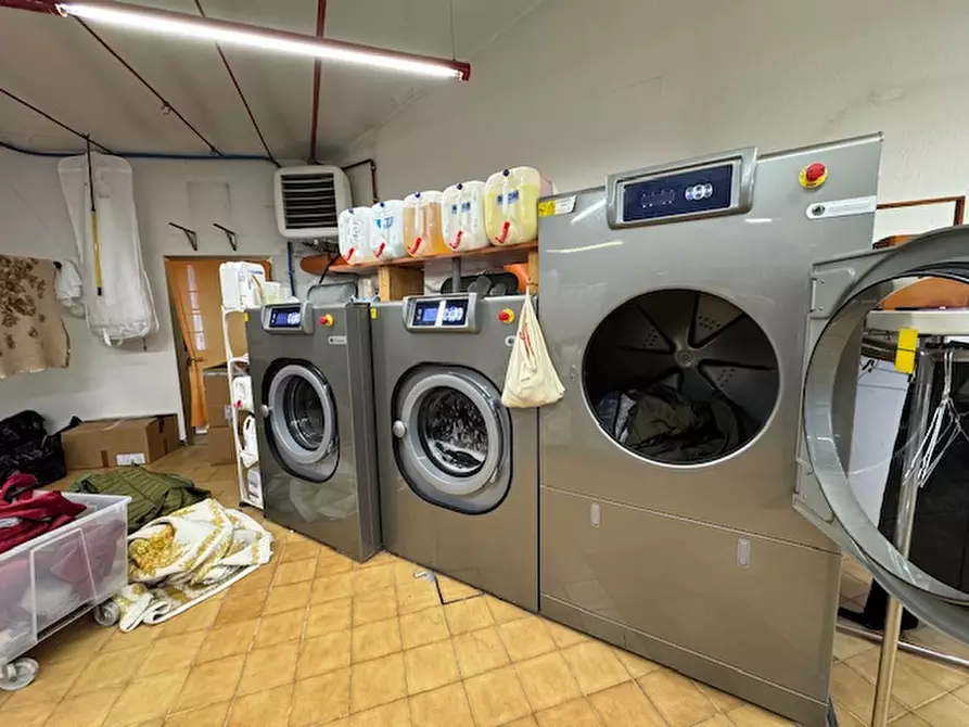 Immagine 6 di Attività commerciale in vendita  in via Roma a Torre Di Mosto