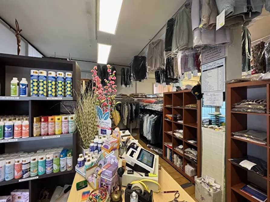 Immagine 8 di Attività commerciale in vendita  in via Roma a Torre Di Mosto