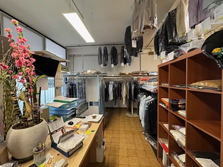 Immagine 11 di Attività commerciale in vendita  in via Roma a Torre Di Mosto