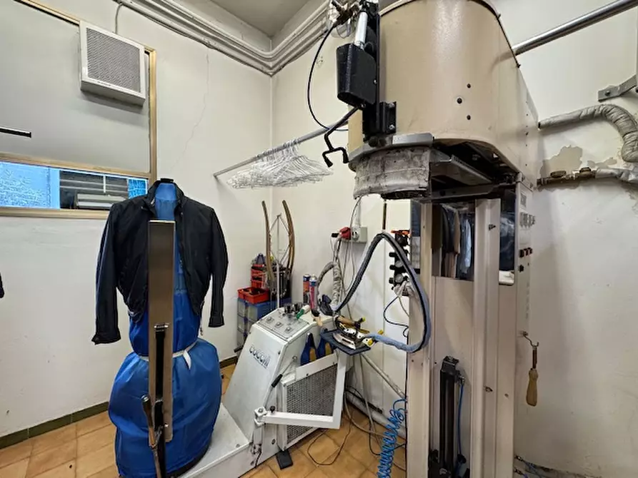 Immagine 15 di Attività commerciale in vendita  in via Roma a Torre Di Mosto