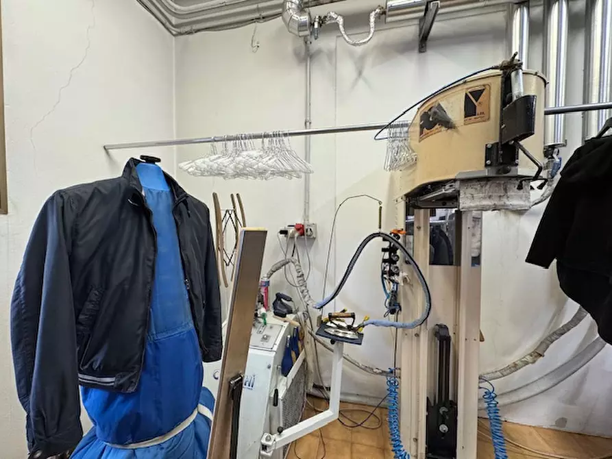 Immagine 16 di Attività commerciale in vendita  in via Roma a Torre Di Mosto