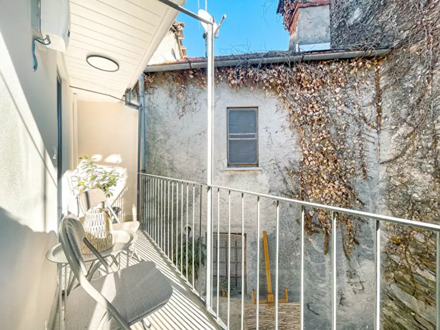 Immagine 2 di Villetta a schiera in vendita  in Via dell'Assunta 2 a Stresa