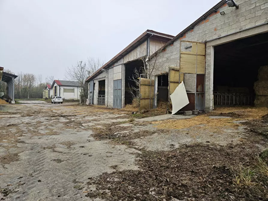 Immagine 14 di Terreno in vendita  in Via C. B Cavour n. 79 Este a Padova