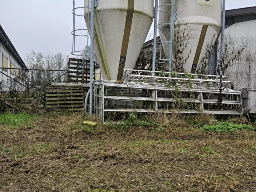 Immagine 18 di Terreno in vendita  in Via C. B Cavour n. 79 Este a Padova