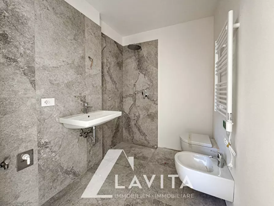 Immagine 15 di Appartamento in vendita  in via delle querce a Montagna .Montan.