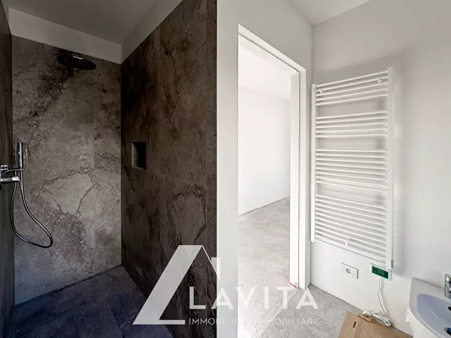 Immagine 17 di Appartamento in vendita  in via delle querce a Montagna .Montan.