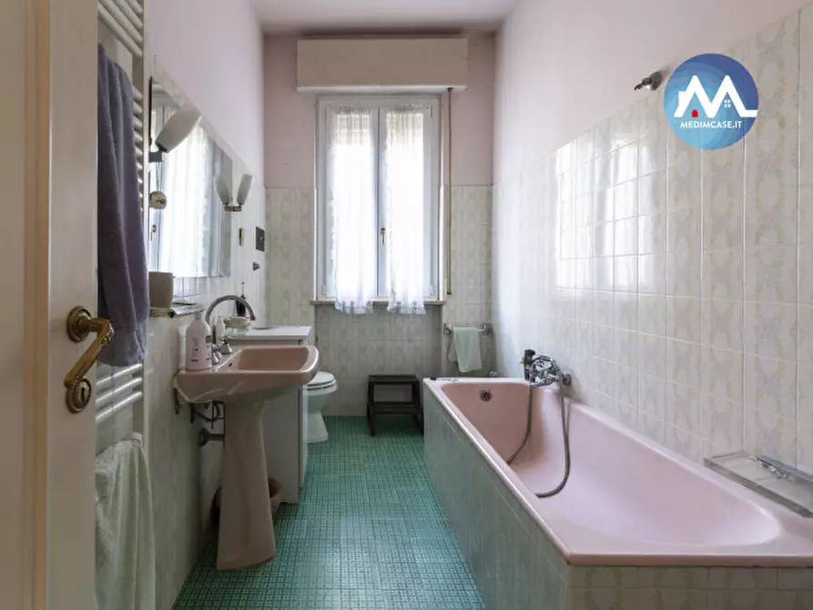 Immagine 15 di Appartamento in vendita  in via aleardi a Pesaro