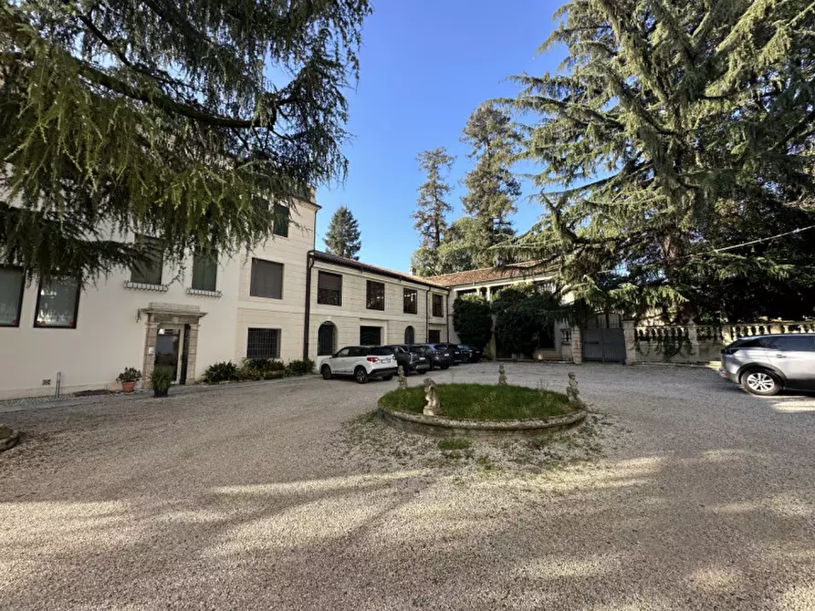 Immagine 6 di Appartamento in vendita  a Thiene