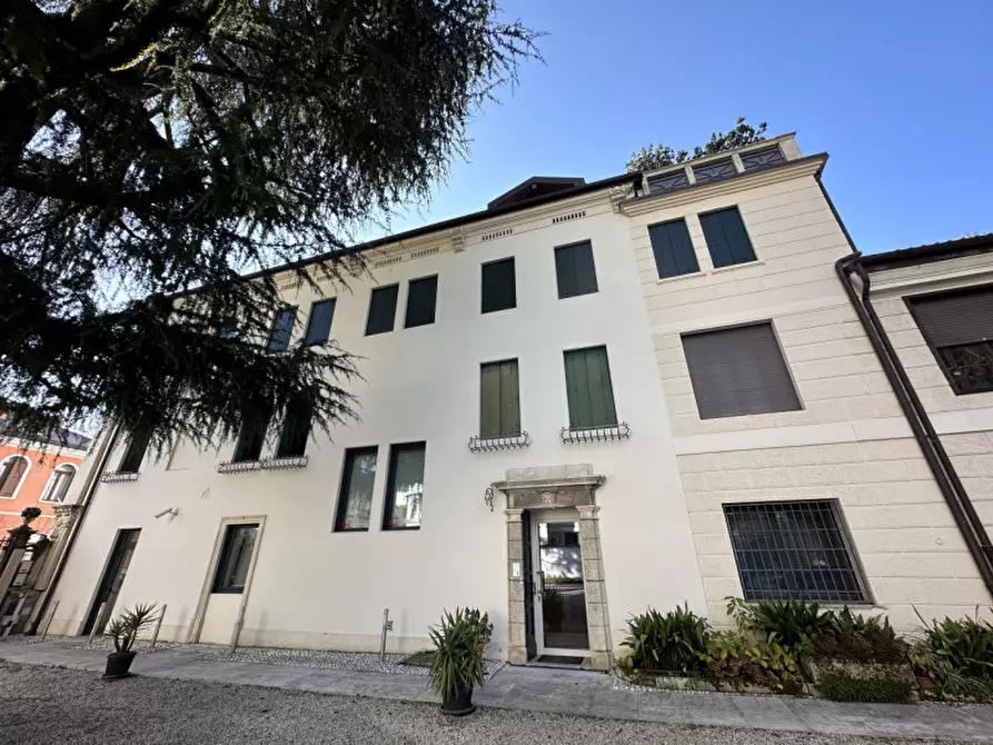 Immagine 8 di Appartamento in vendita  a Thiene