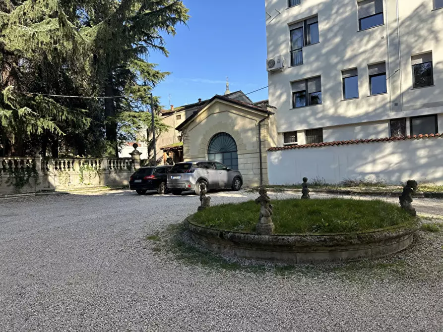 Immagine 9 di Appartamento in vendita  a Thiene