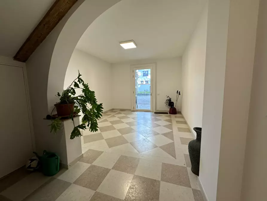 Immagine 11 di Appartamento in vendita  a Thiene