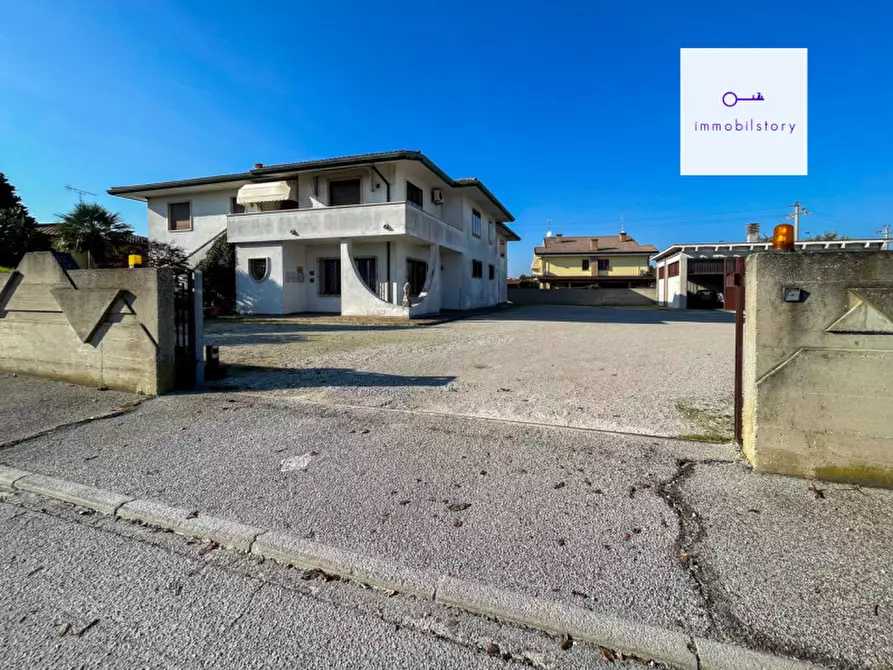 Immagine 23 di Magazzino in affitto  a Solesino