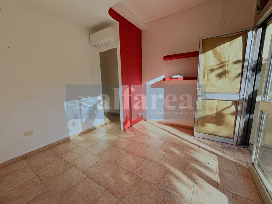 Immagine 2 di Negozio in vendita  a Castiglione Della Pescaia