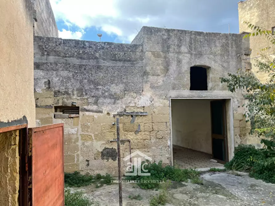Immagine 13 di Casa indipendente in vendita  in via lizzanello a Lizzanello