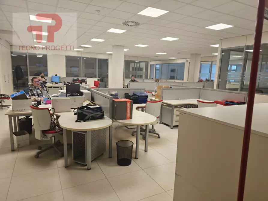 Immagine 10 di Ufficio in affitto  in Zona Industriale Padova a Padova