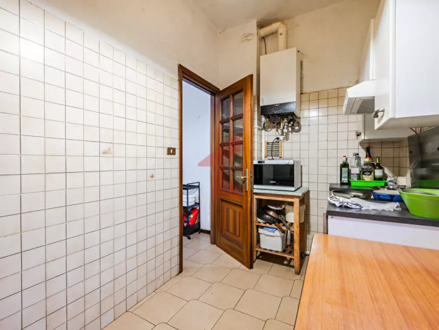 Immagine 12 di Appartamento in vendita  in Via erba edoari 2 a Parma