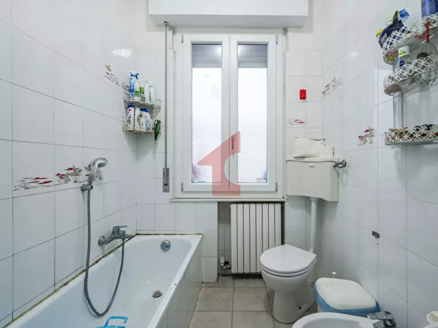 Immagine 16 di Appartamento in vendita  in Via erba edoari 2 a Parma