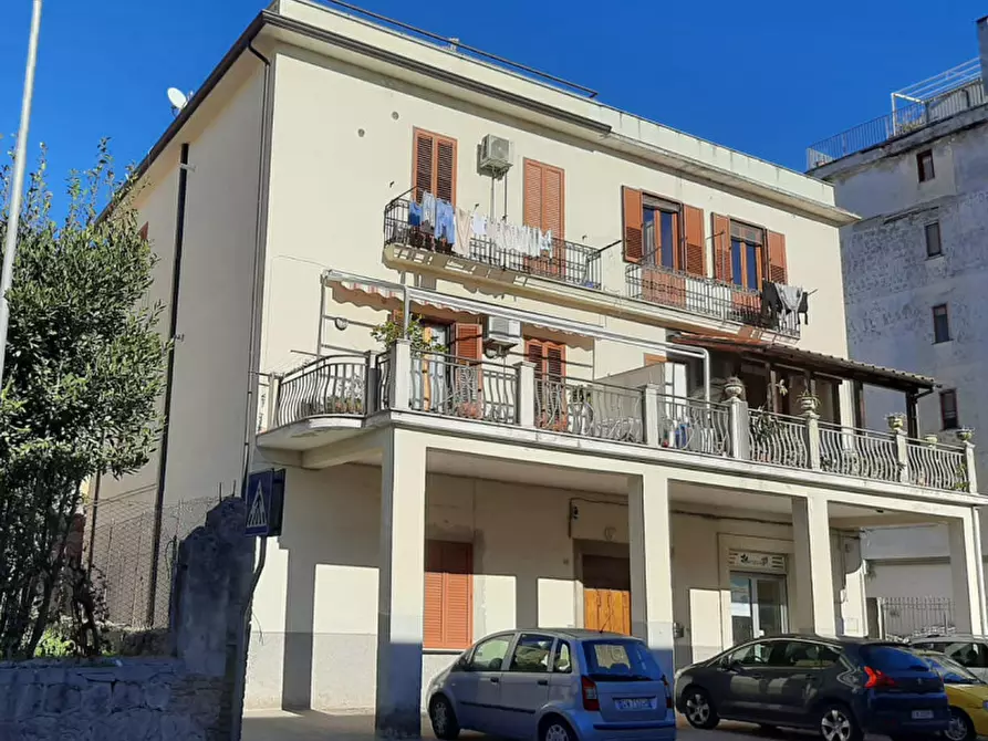 Immagine 1 di Appartamento in vendita  in VIA STATALE 19 a Eboli
