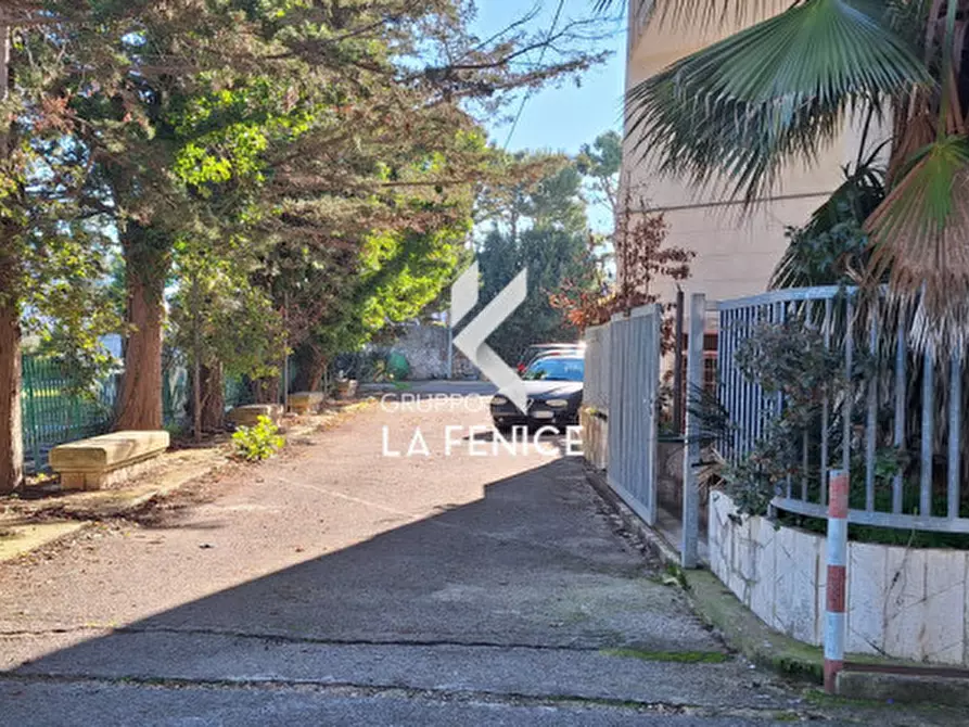 Immagine 3 di Attività commerciale in vendita  in viale Toledo a Fasano