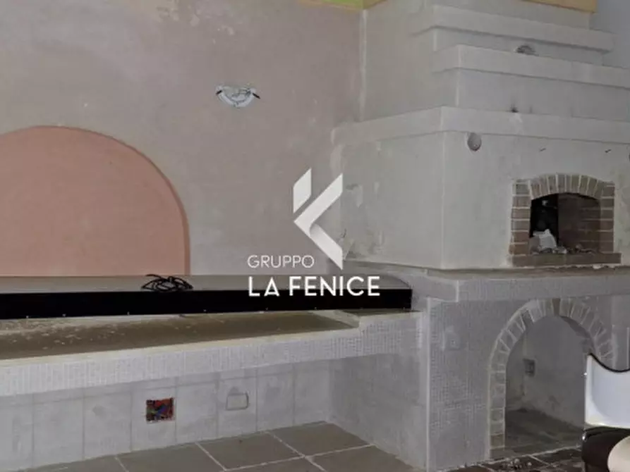 Immagine 21 di Attività commerciale in vendita  in viale Toledo a Fasano