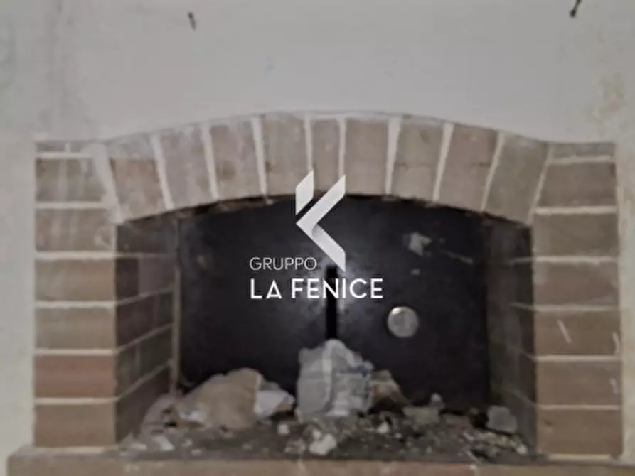 Immagine 23 di Attività commerciale in vendita  in viale Toledo a Fasano