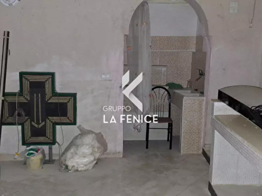 Immagine 24 di Attività commerciale in vendita  in viale Toledo a Fasano