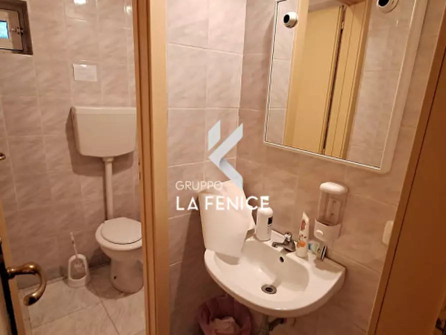 Immagine 32 di Attività commerciale in vendita  in viale Toledo a Fasano