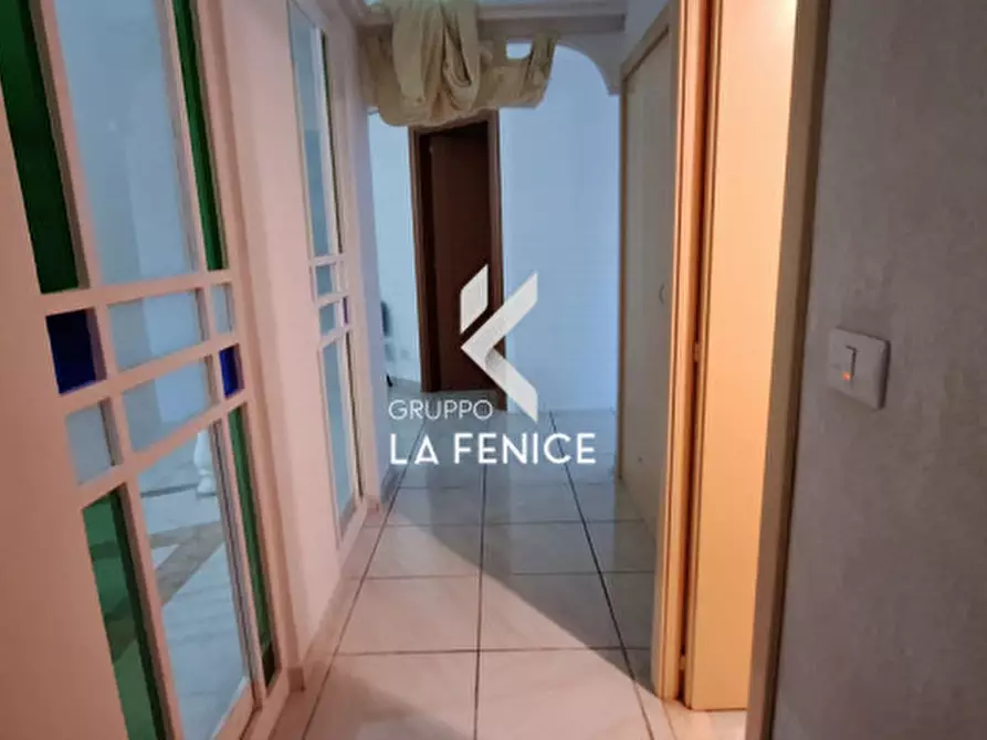 Immagine 33 di Attività commerciale in vendita  in viale Toledo a Fasano