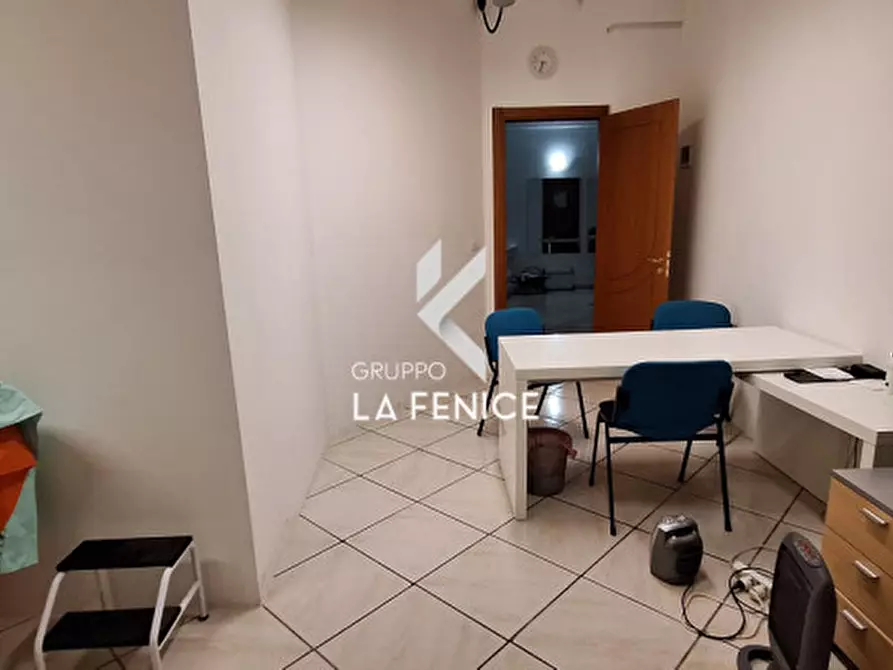 Immagine 39 di Attività commerciale in vendita  in viale Toledo a Fasano