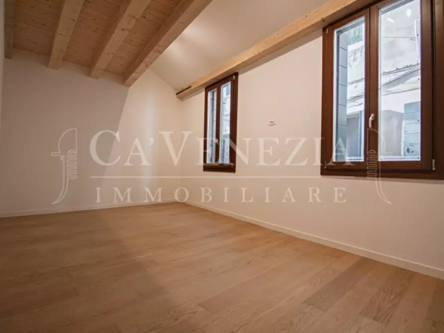Immagine 11 di Casa indipendente in vendita  a Venezia