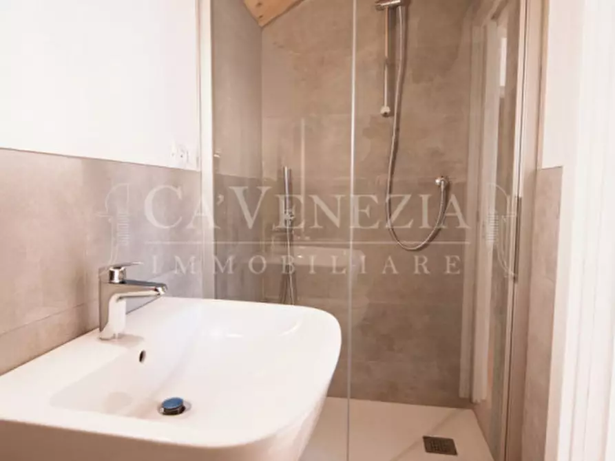 Immagine 25 di Casa indipendente in vendita  a Venezia