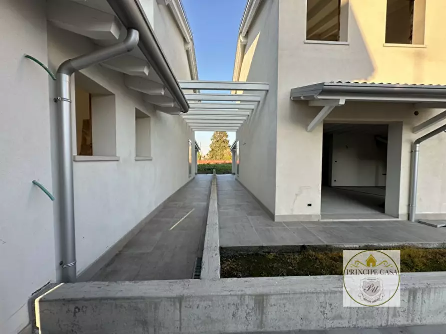 Immagine 12 di Casa bifamiliare in vendita  in via guglielmo marconi a Borgo Veneto