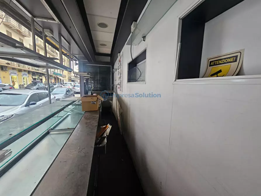 Immagine 19 di Attività commerciale in affitto  in Viale Cavalleggeri a Napoli