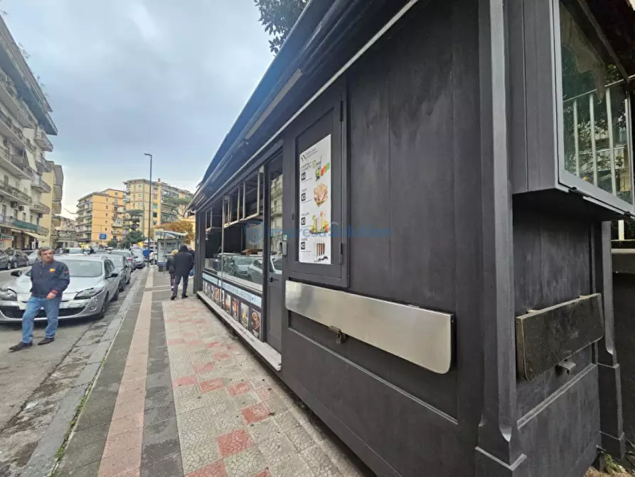 Immagine 25 di Attività commerciale in affitto  in Viale Cavalleggeri a Napoli