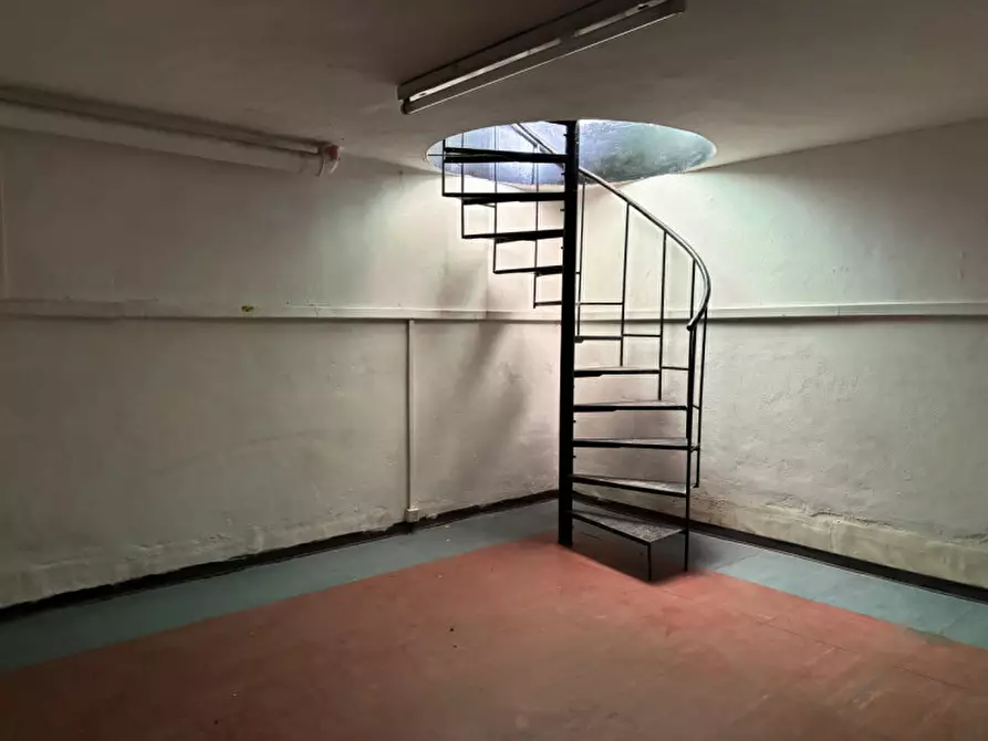 Immagine 24 di Negozio in vendita  in Via Gramsci a Sissa Trecasali