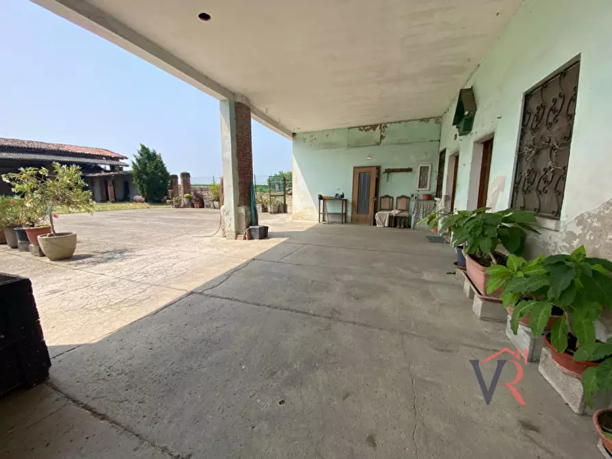 Immagine 2 di Rustico / casale in vendita  in Via Chiesa a Longhena