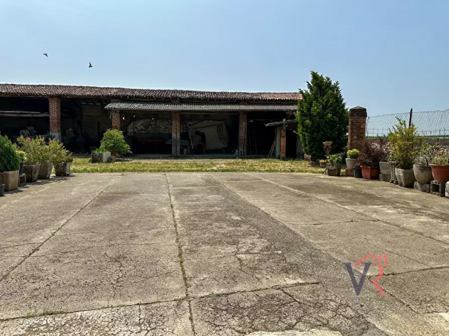 Immagine 3 di Rustico / casale in vendita  in Via Chiesa a Longhena