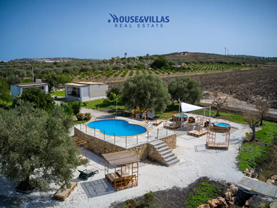 Immagine 5 di Villa in vendita  in bonivini a Noto
